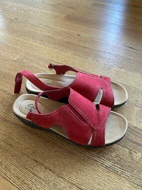 Clarks 8.5 W Merliah Style red leather sandals comfort wide office/work/vacation
